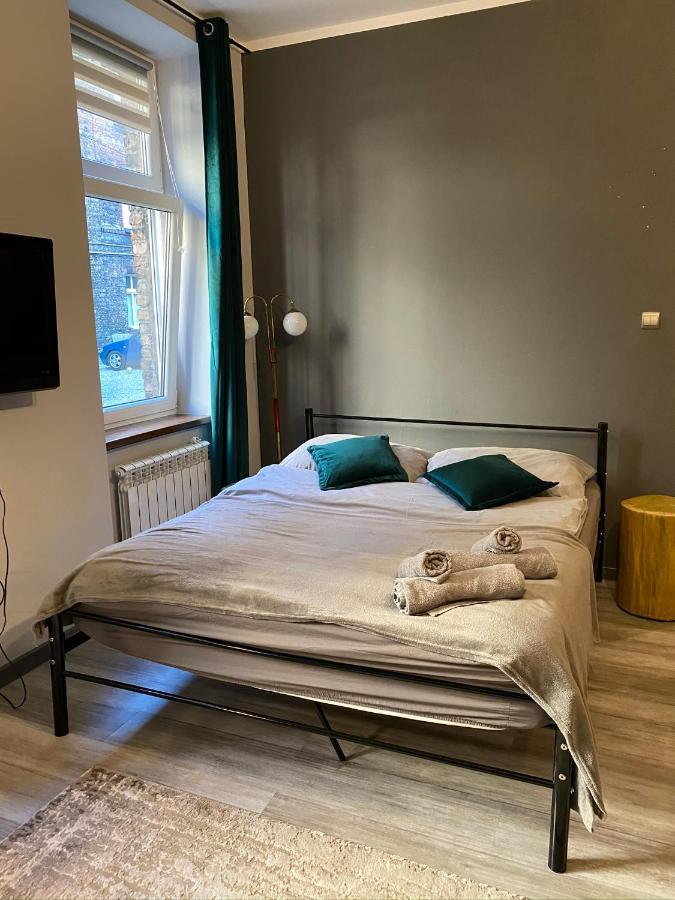 Apartament Czarne Zloto Katowice Esterno foto